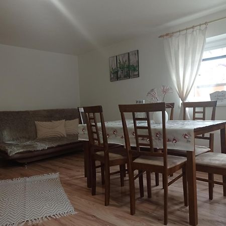 Apartman Paula -Dovolenka Pri Aquaparku Liptovský Mikuláš エクステリア 写真