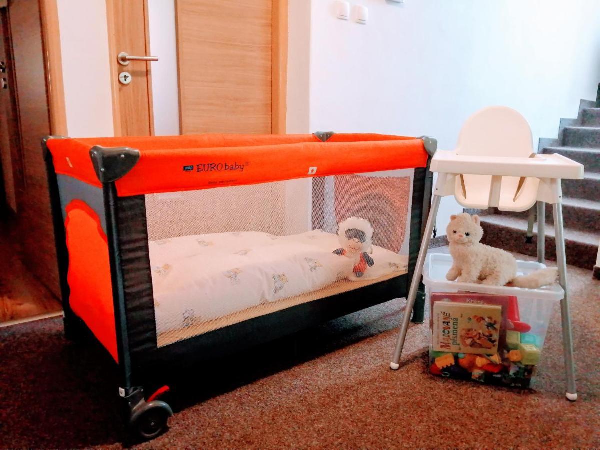 Apartman Paula -Dovolenka Pri Aquaparku Liptovský Mikuláš エクステリア 写真