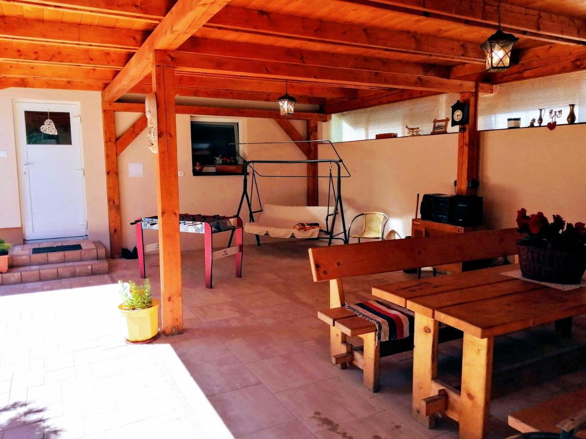 Apartman Paula -Dovolenka Pri Aquaparku Liptovský Mikuláš エクステリア 写真