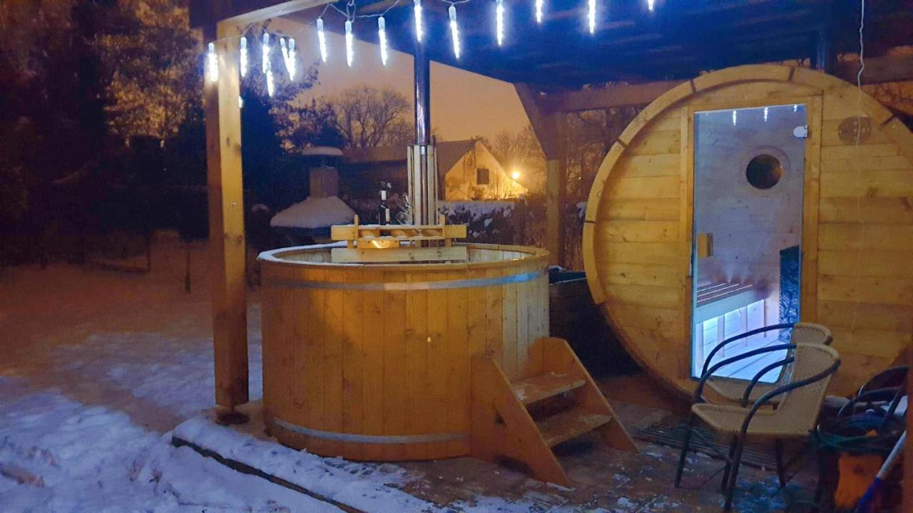 Apartman Paula -Dovolenka Pri Aquaparku Liptovský Mikuláš エクステリア 写真