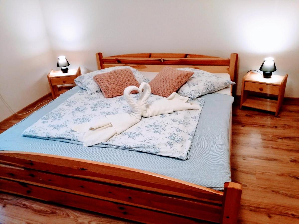 Apartman Paula -Dovolenka Pri Aquaparku Liptovský Mikuláš エクステリア 写真